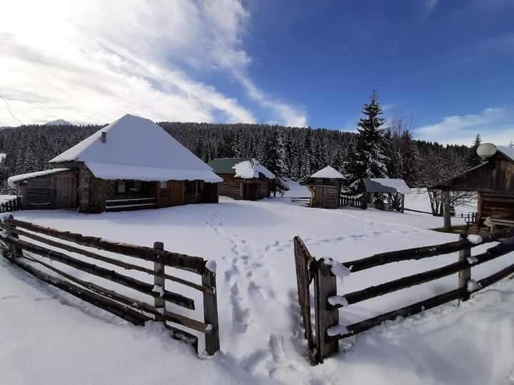Villa Isov Ranch Plav Exterior foto